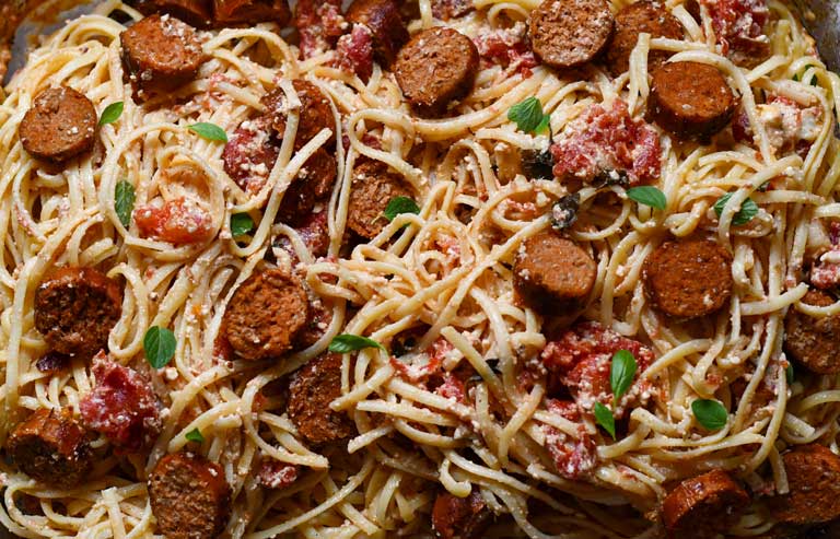 Linguines-facile-four-tomate-saucisse-vegetale-2